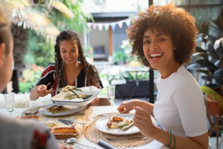 How to eat healthier when dining out